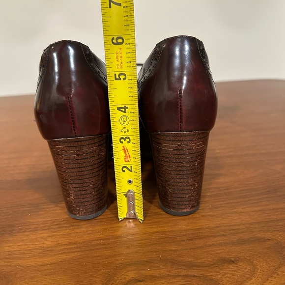 Clark’s Women’s Burgundy Genuine Leather Oxford Block Heels size 10 - Picture 4 of 8